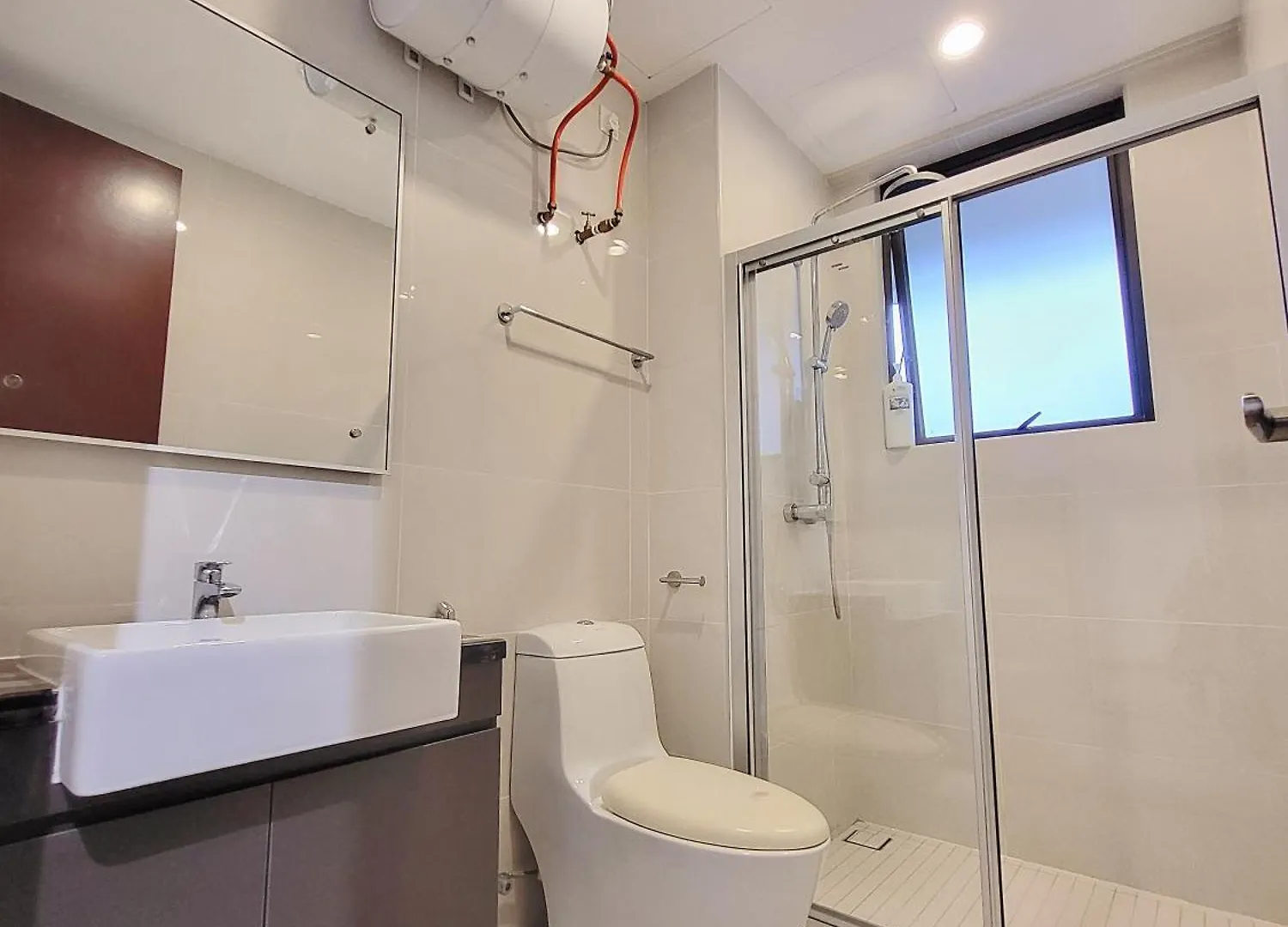 Beachfront Seaview W Projector 6-8 Pax, 3 Rooms. Johor Bahru