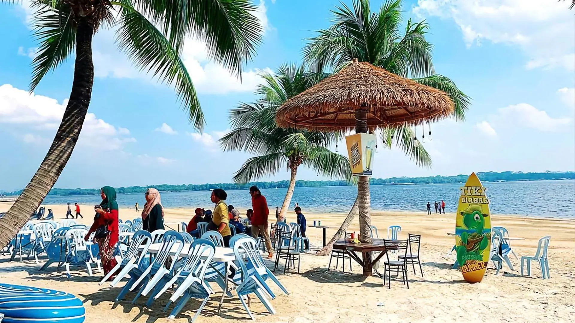 Beachfront Seaview W Projector 6-8 Pax, 3 Rooms. Johor Bahru 0*,