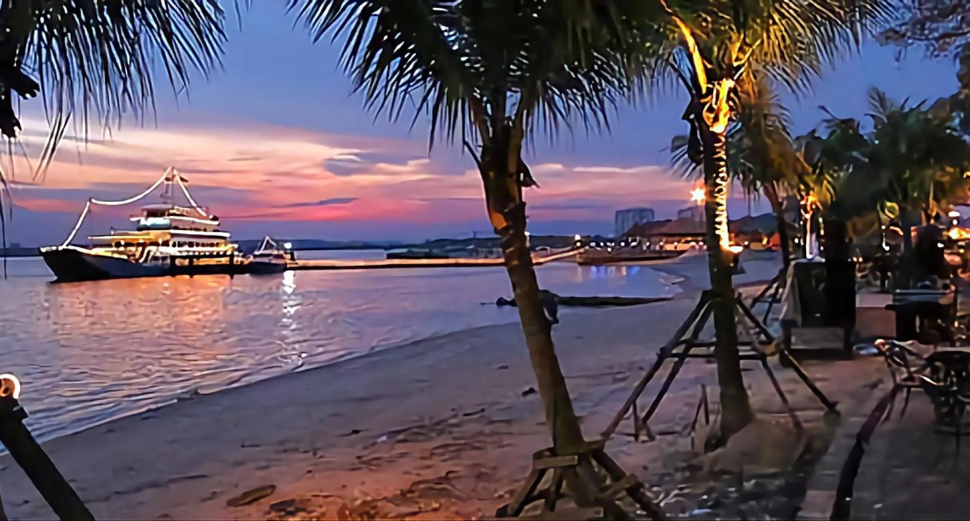 Apartment Beachfront Seaview W Projector 6-8 Pax, 3 Rooms. Johor Bahru
